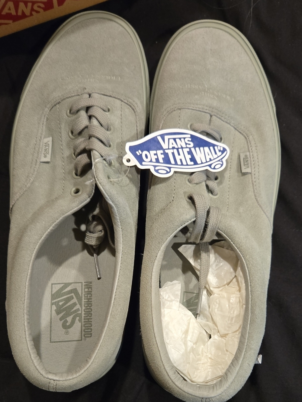 New With Tags Vans Men's Suede Low-Top Sneakers Seagrass Green